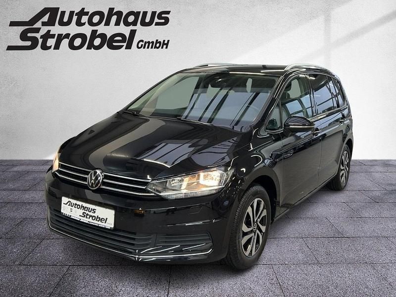Gebraucht VW Touran Active 150 PS (110 kW) 2022 Deep black perleffekt Van / Kleinbus