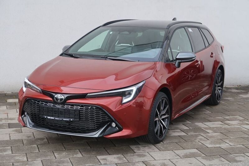 Metal oxide orange metallic/da Neu 2025 Toyota Corolla Sport Kombi | 36.490 € - Bild 1/4