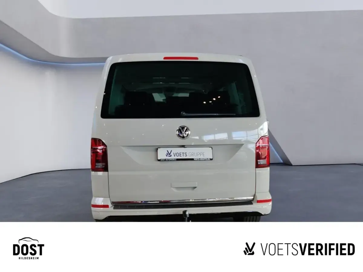 Gebraucht VW Multivan Highline 204 PS (150 kW) 2021 Grau Van / Kleinbus