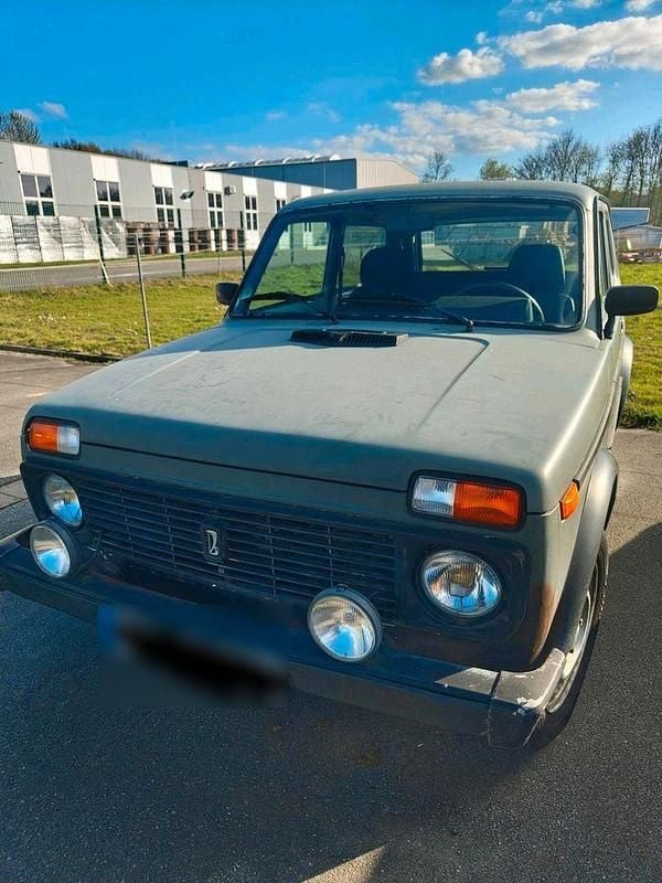 Second-hand Lada niva 82 CP (60 kW) 2006 SUV