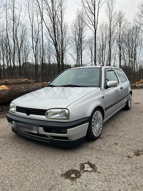 Silber Gebraucht 1992 VW Golf III Kleinwagen | 5.000 € - Bild 1/4
