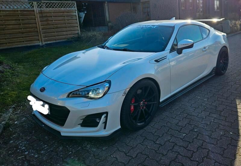 Weiß Gebraucht 2017 Subaru BRZ Sport Coupé | 25.500 € - Bild 1/4