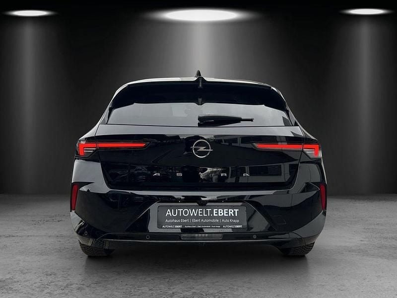 Gebraucht Opel Astra Elegance 131 PS (96 kW) 2024 Schwarz Limousine