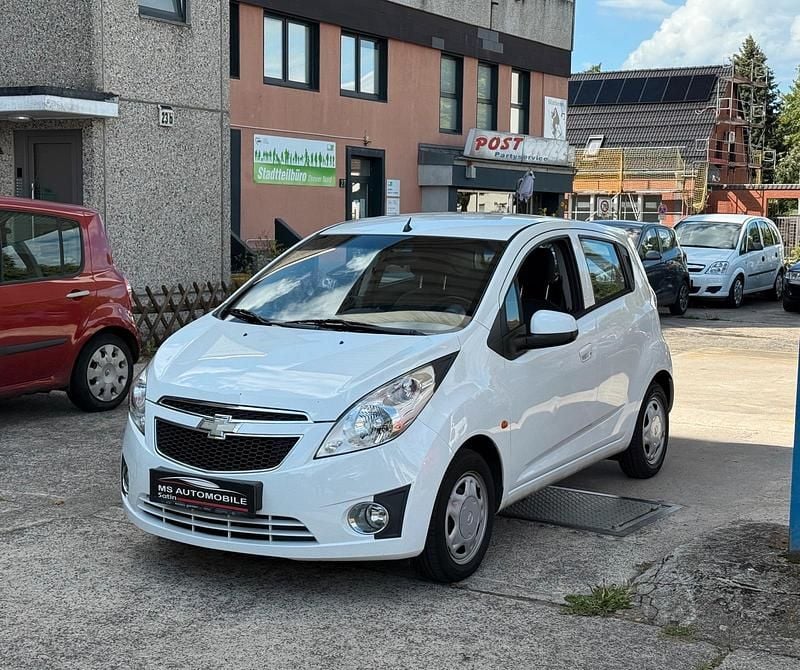 Weiß Gebraucht 2011 Chevrolet Spark LS Kleinwagen | 3.999 € (Teuer) - Bild 1/4