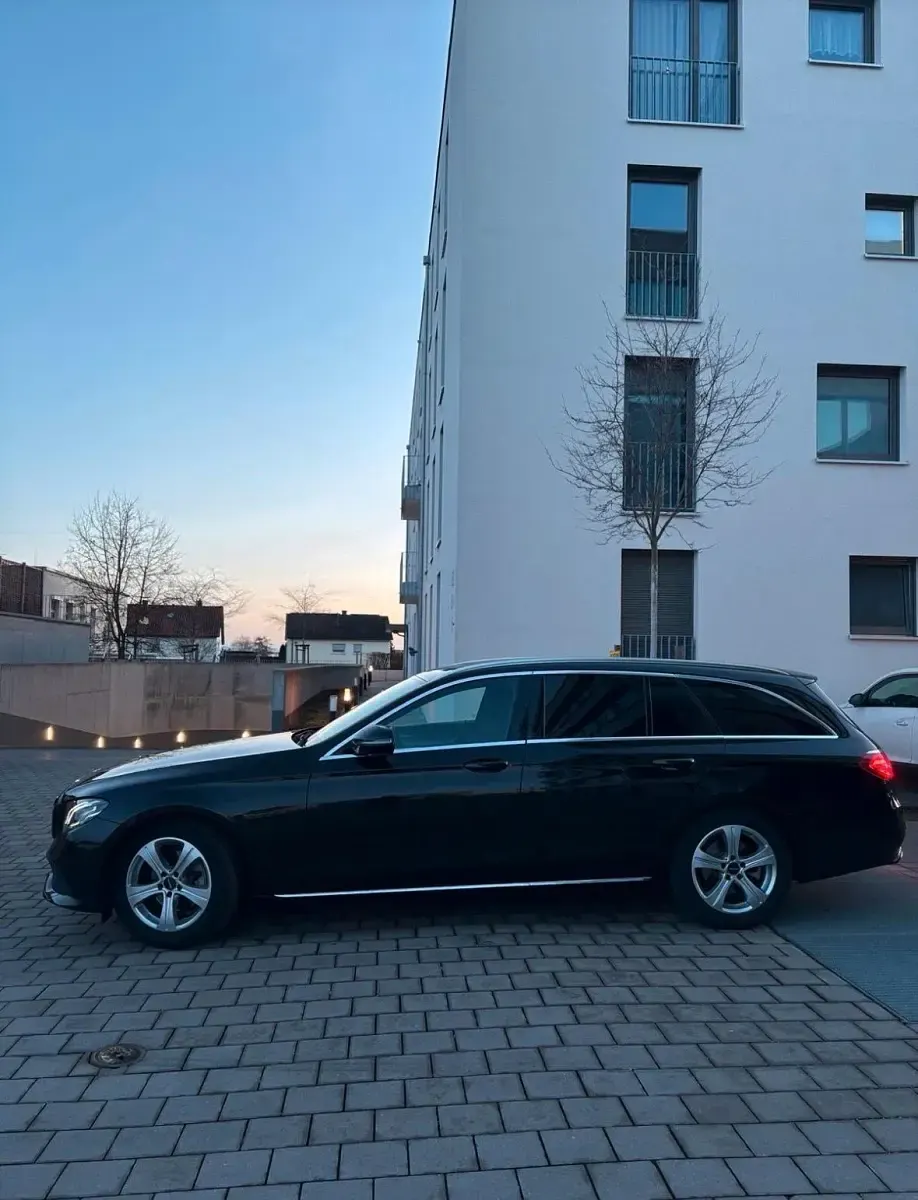 Gebraucht Mercedes E200 Avantgarde 150 PS (110 kW) 2017 Schwarz Kombi