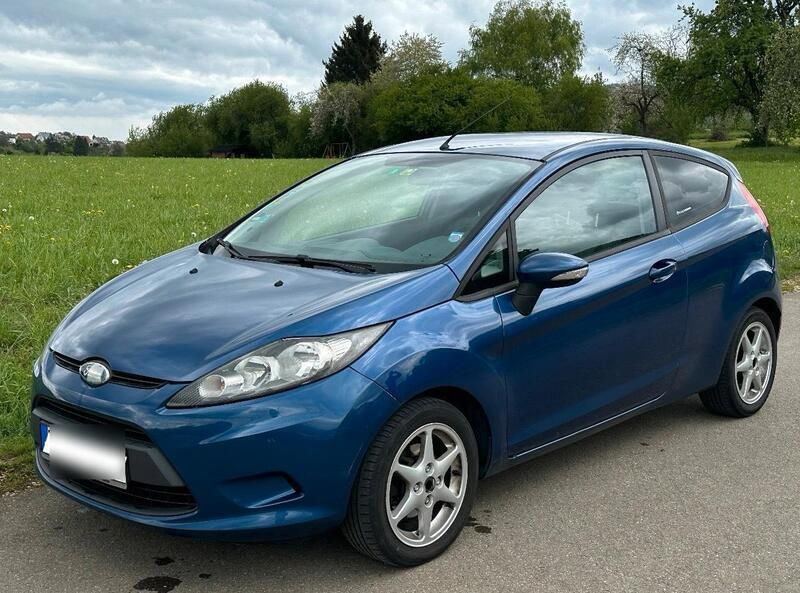 Blau Gebraucht 2010 Ford Fiesta Kleinwagen | 2.500 € (Guter Preis) - Bild 1/4