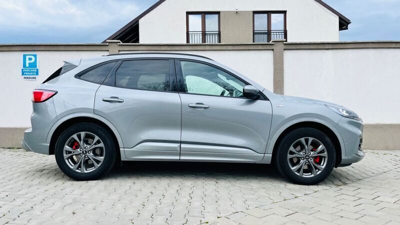 Grau Gebraucht 2023 Ford Kuga ST-Line X SUV | 32.900 € (Fairer Preis) - Bild 1/4