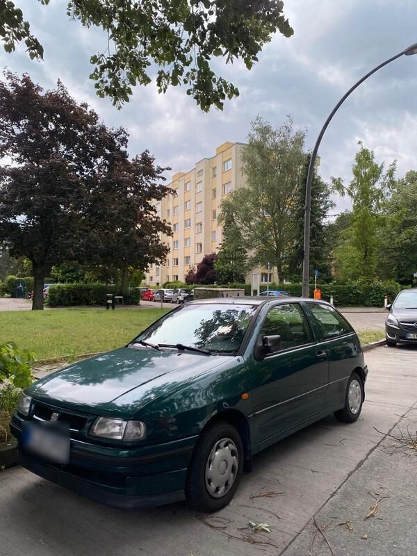 Grün Gebraucht 1996 Seat Ibiza Kleinwagen | 450 € (Superpreis) - Bild 1/4