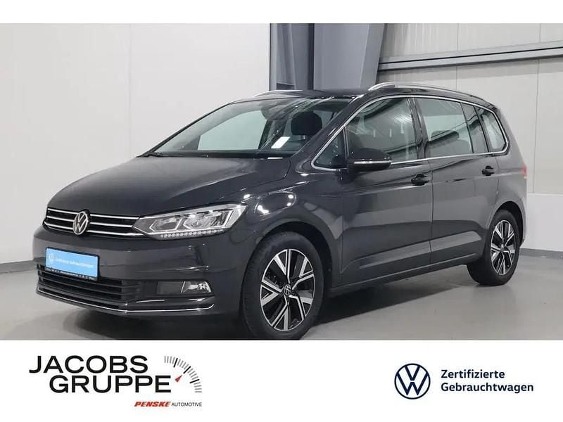 Grau Gebraucht 2023 VW Touran Highline Van / Kleinbus | 26.920 € (Superpreis) - Bild 1/3