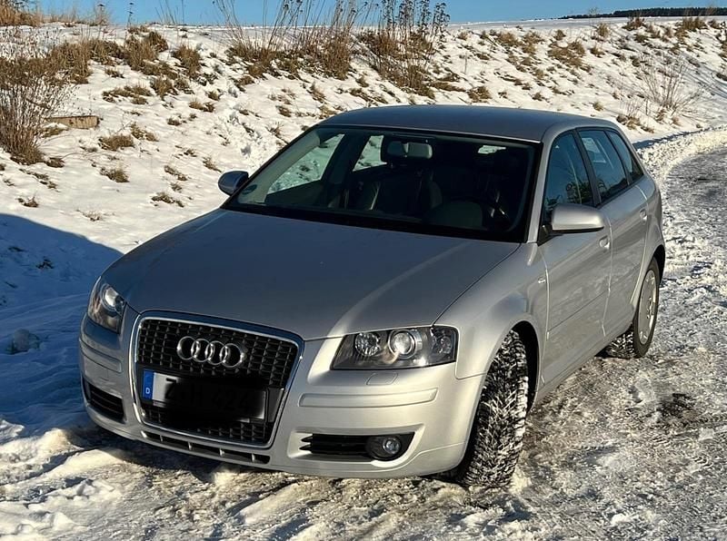 Silber Gebraucht 2008 Audi A3 Ambiente Kombi | 6.150 € (Fairer Preis) - Bild 1/4
