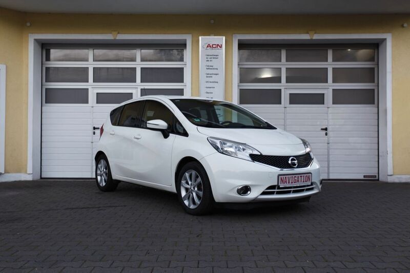 Weiß Gebraucht 2016 Nissan Note Tekna Van / Kleinbus | 8.990 € (Etwas zu teuer) - Bild 1/4