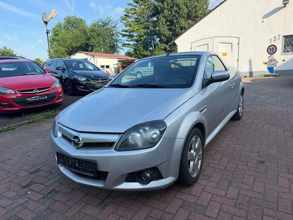 Gebraucht Opel Tigra Sport 90 PS (66 kW) 2006 Silber Cabrio