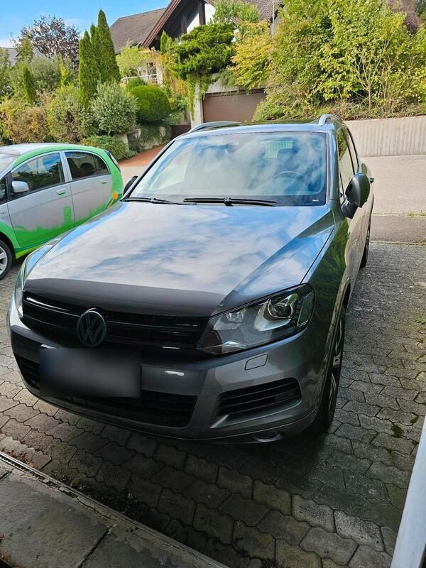 Grau Gebraucht 2013 VW Touareg Edition SUV | 19.999 € (Fairer Preis) - Bild 1/4