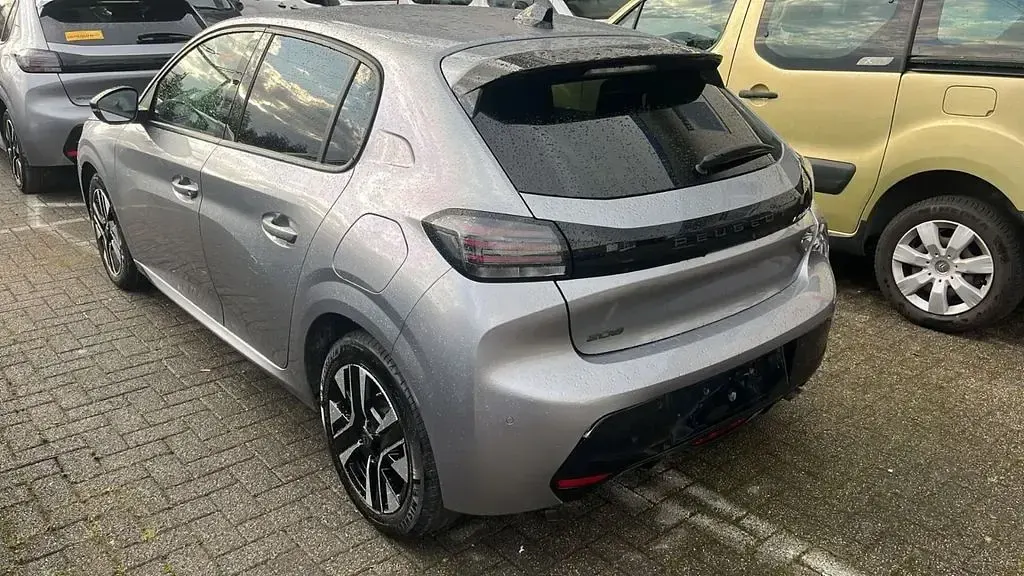Gebraucht Peugeot 208 Allure 101 PS (74 kW) 2025 Grau Kleinwagen