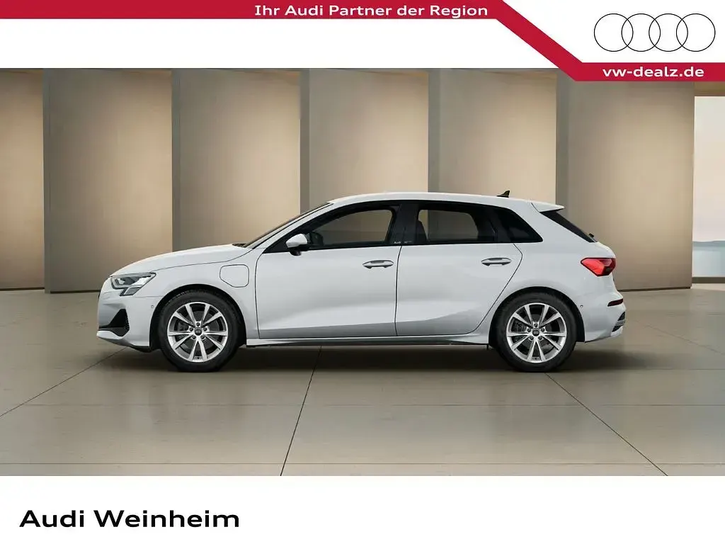 Neu Audi A3 204 PS (150 kW) 2026 Weiß Limousine