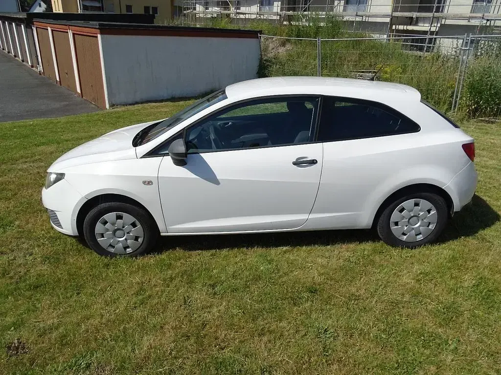 Gebraucht Seat Ibiza SC 60 PS (44 kW) 2009 Weiß Kleinwagen