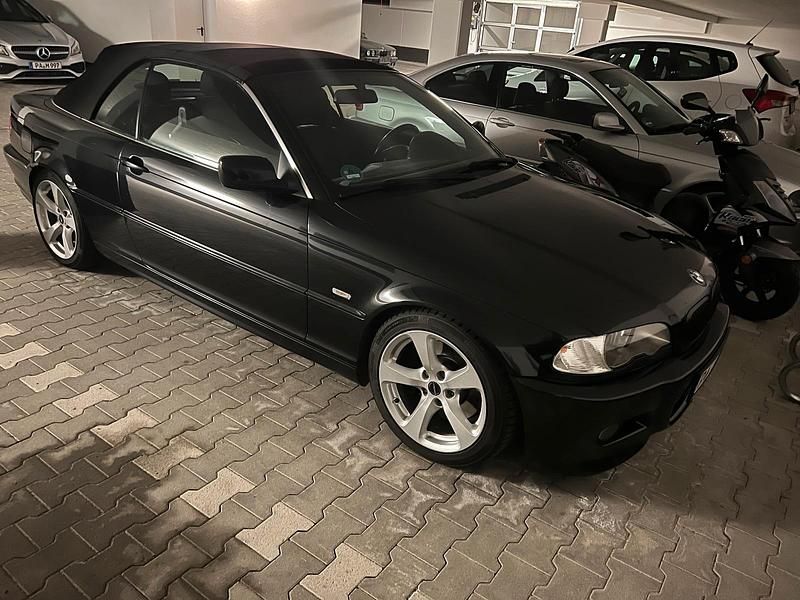 Gebraucht BMW 330 Cabriolet Sport Line 231 PS (169 kW) 2001 Schwarz Cabrio