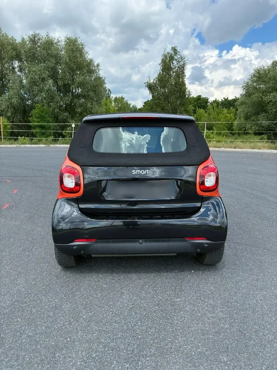 Gebraucht Smart ForTwo Cabrio 90 PS (66 kW) 2015 Schwarz Cabrio