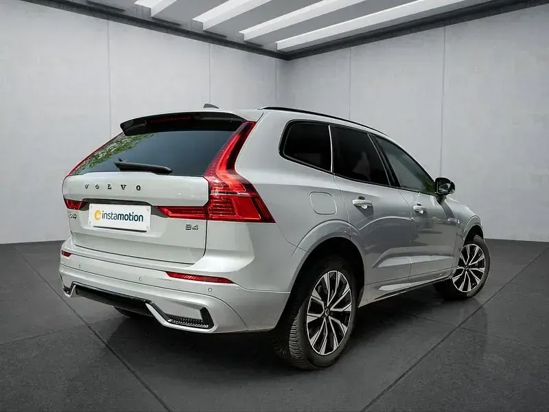 Używany Volvo XC60 197 KM (144 kW) 2024 Szary SUV
