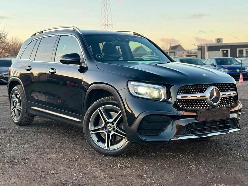 Schwarz Gebraucht 2021 Mercedes GLB220 AMG SUV | 20.499 € (Superpreis) - Bild 1/4