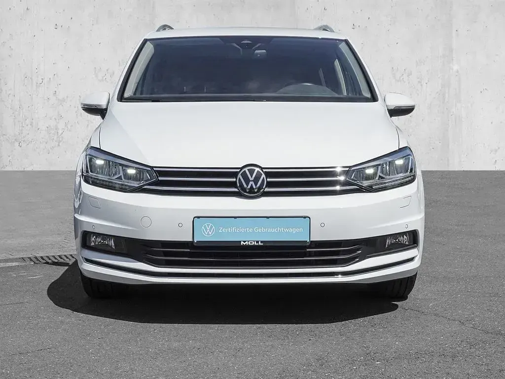 Gebraucht VW Touran Active 150 PS (110 kW) 2022 Weiss Van / Kleinbus