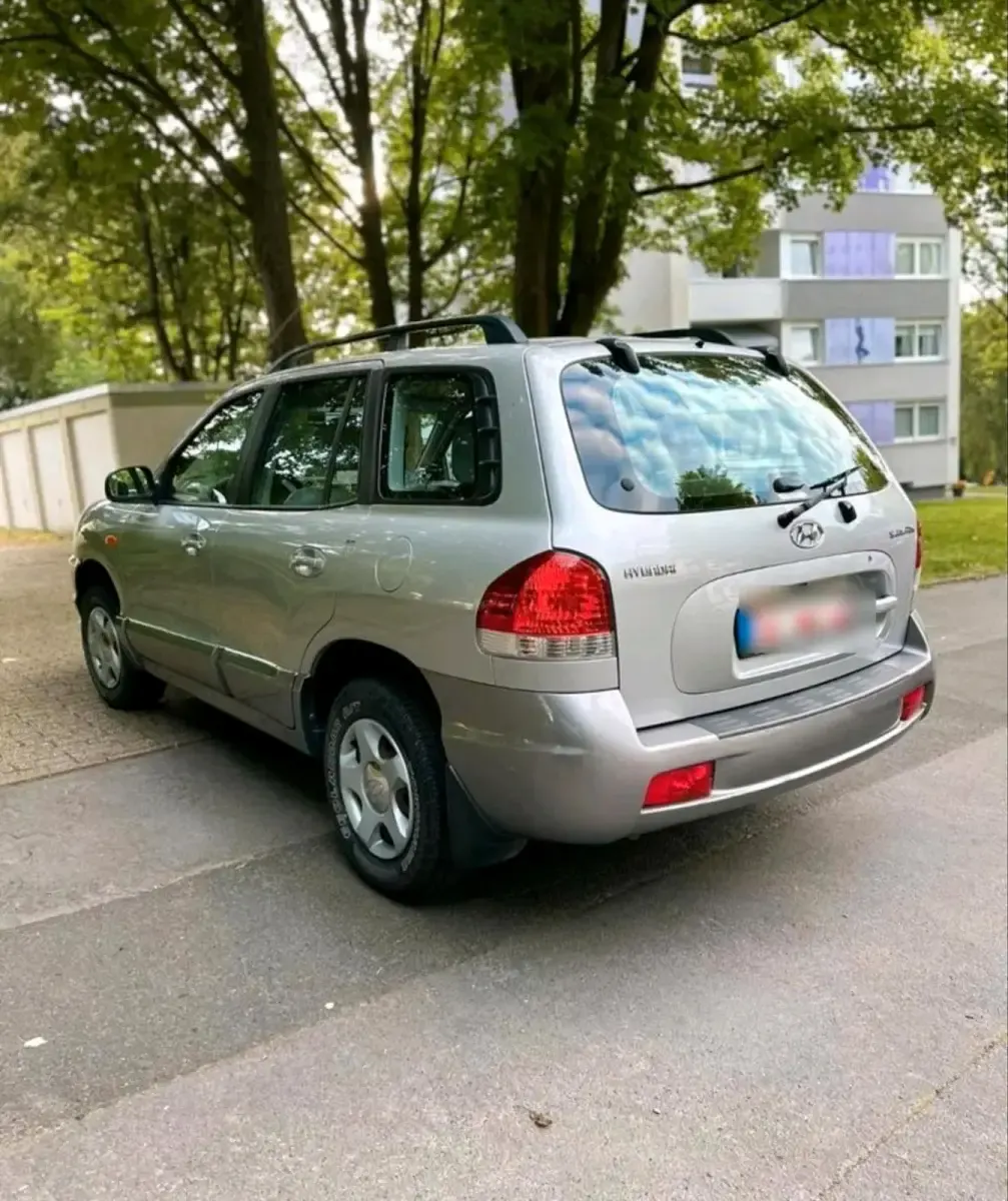 Gebraucht Hyundai Santa Fe 147 PS (108 kW) 2005 Silber SUV