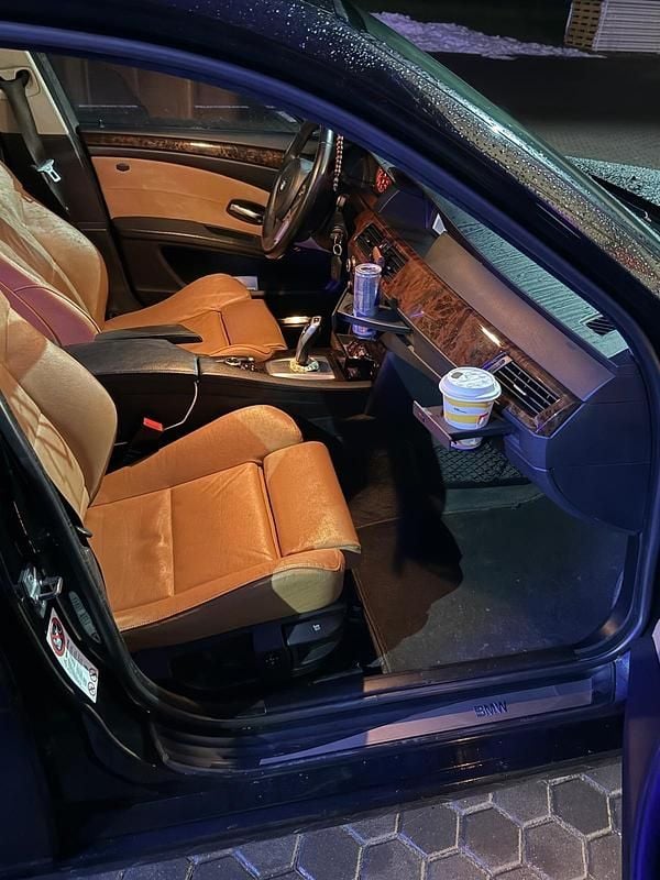 Gebraucht BMW 525 210 PS (154 kW) 2010 Schwarz Limousine