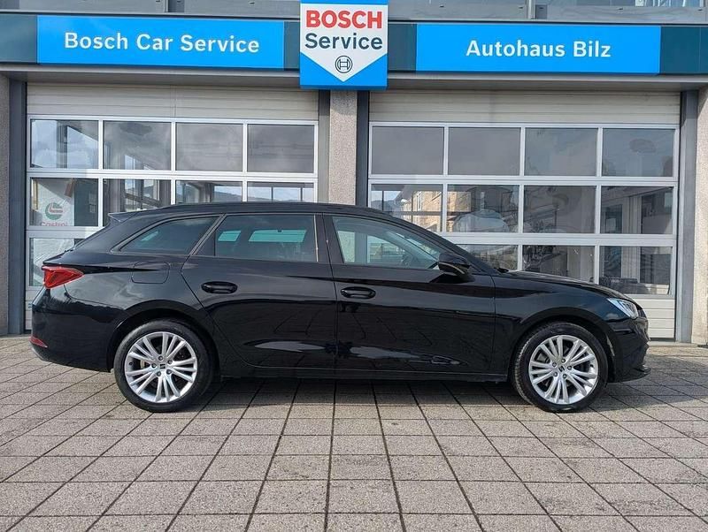 Gebraucht Seat Leon Style 150 PS (110 kW) 2022 Mitternachtsschwarz Kombi