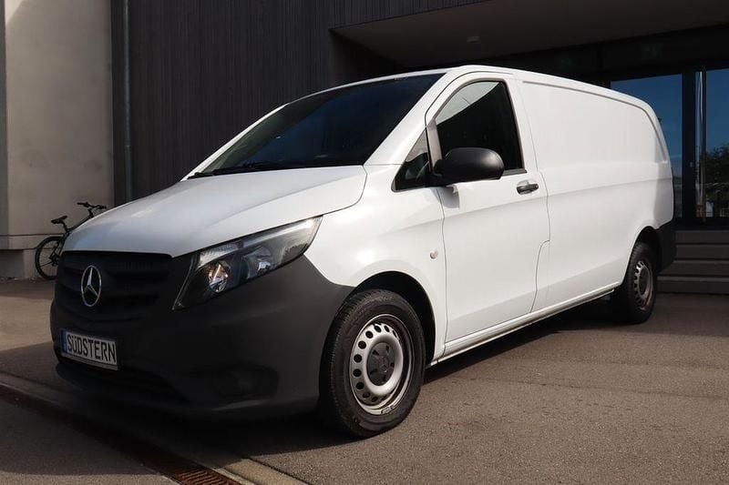 Weiß Gebraucht 2018 Mercedes Vito Van / Kleinbus | 12.490 € (Superpreis) - Bild 1/4