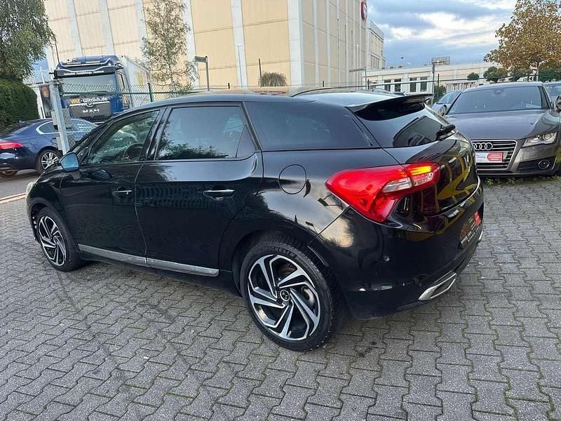 Gebraucht Citroën DS5 165 PS (121 kW) 2019 Schwarz Kleinwagen