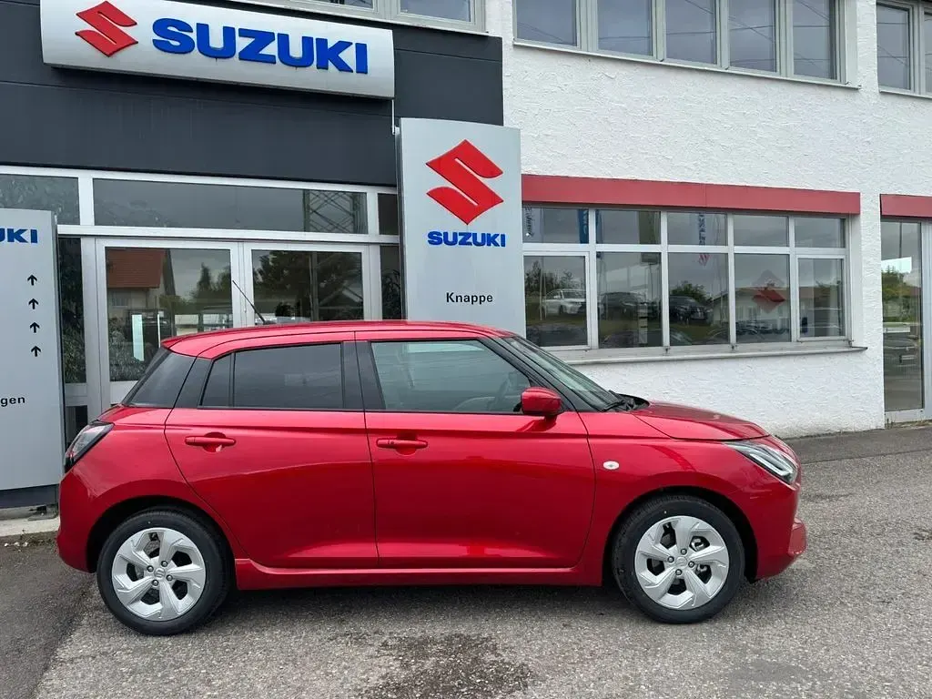 Neu Suzuki Swift Comfort 82 PS (60 kW) 2026 Rot Kleinwagen