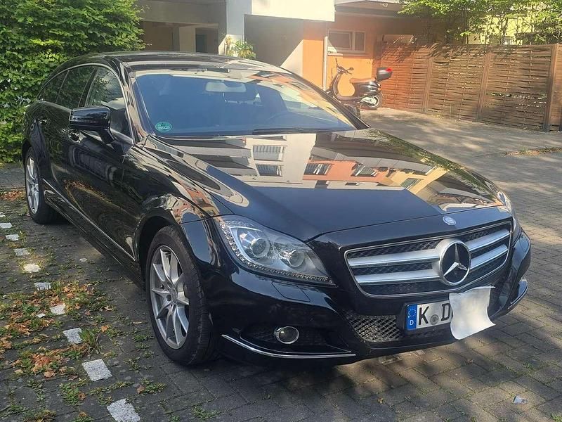Schwarz Gebraucht 2013 Mercedes CLS250 Shooting Brake Kombi | 12.000 € (Fairer Preis) - Bild 1/4