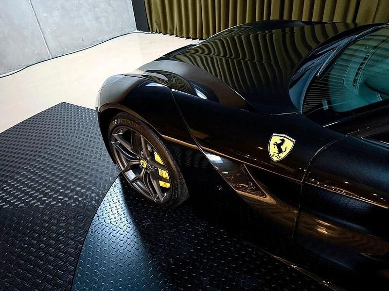 Gebraucht Ferrari F12 741 PS (545 kW) 2012 Grau Coupé