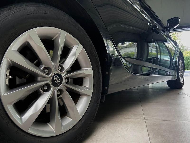 Gebraucht Hyundai i40 Classic 135 PS (99 kW) 2017 Schwarz Kombi