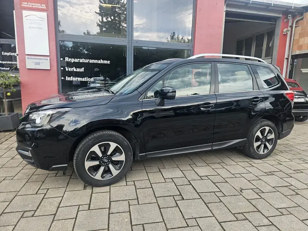 Gebraucht Subaru Forester Exclusive+ 147 PS (108 kW) 2017 Schwarz SUV