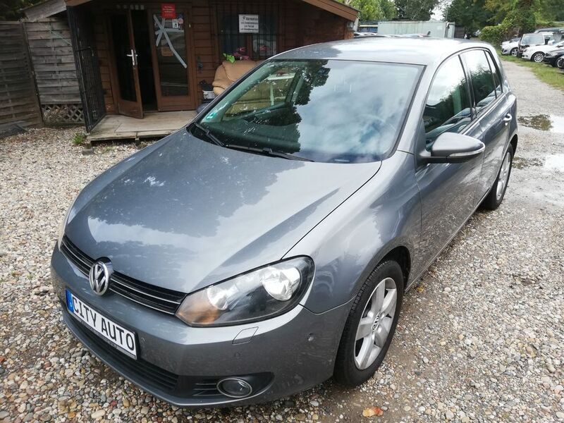 Grau Gebraucht 2010 VW Golf VI Team Limousine | 5.970 € (Fairer Preis) - Bild 1/4