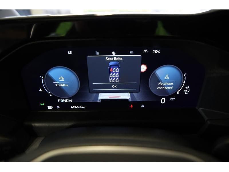 Gebraucht VW T7 Style 150 PS (110 kW) 2025 Grau Van