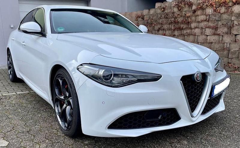 Gebraucht Alfa Romeo Giulia 179 PS (131 kW) 2018 Weiß Limousine
