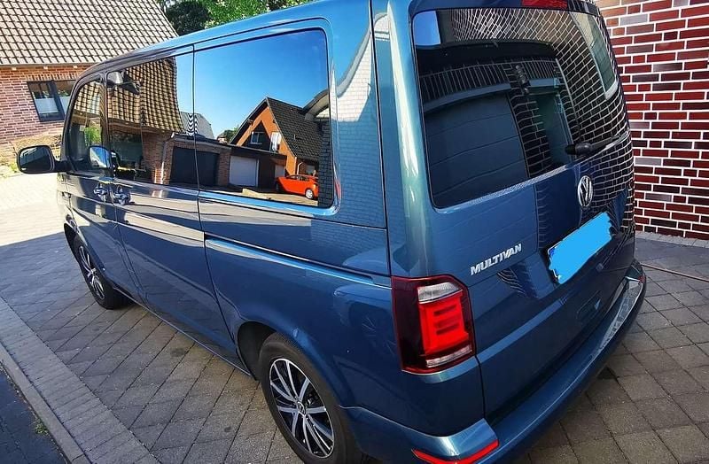 Gebraucht VW Multivan Edition 199 PS (146 kW) 2019 Blau Van / Kleinbus