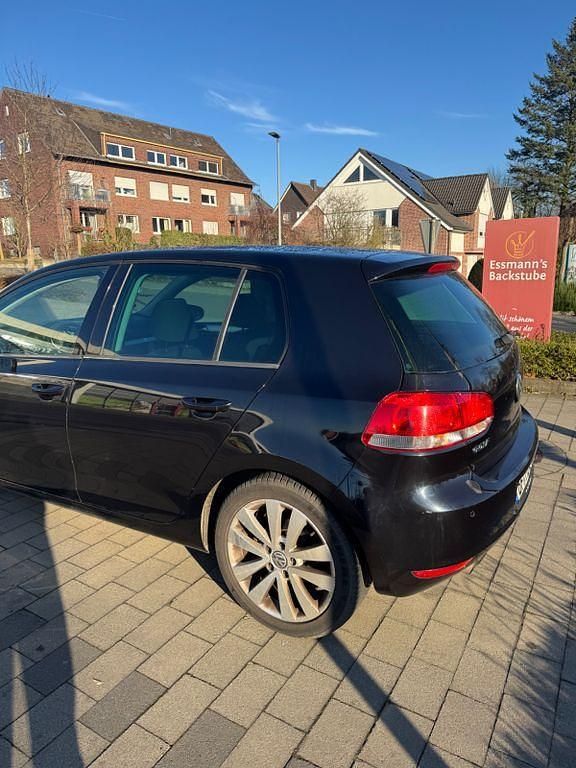 Gebraucht VW Golf VI Style 122 PS (89 kW) 2011 Schwarz Kleinwagen