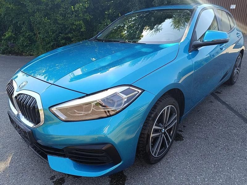 Blau Gebraucht 2024 BMW 116 Advantage Kleinwagen | 22.980 € (Fairer Preis) - Bild 1/4