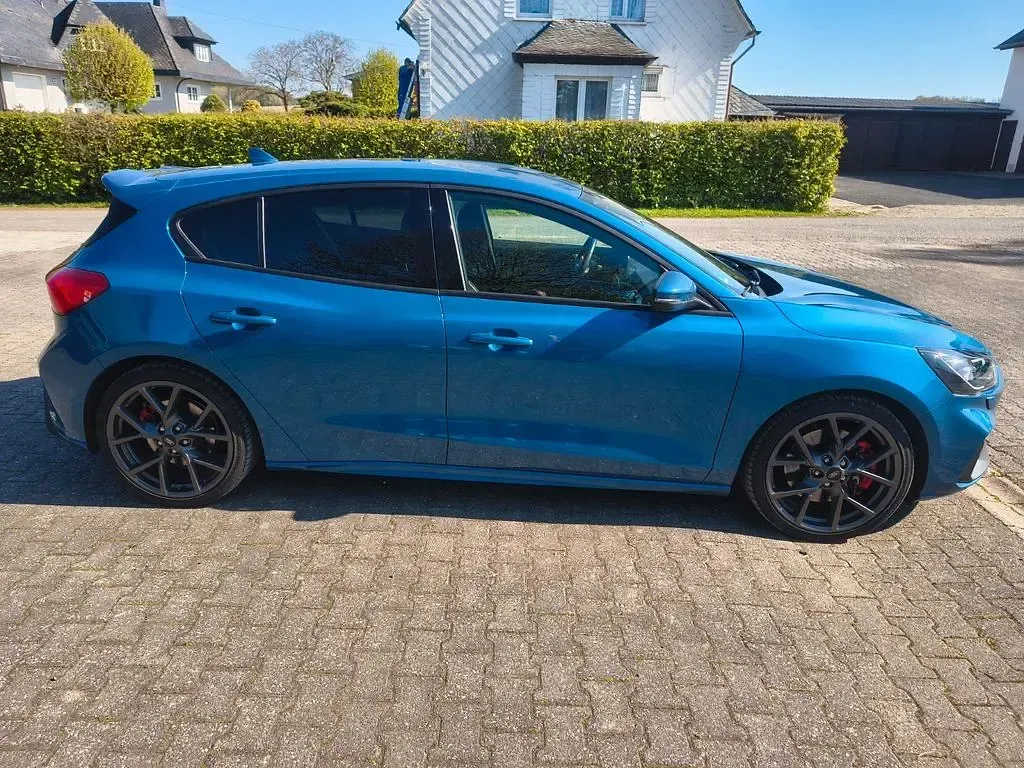 Gebraucht Ford Focus ST 280 PS (205 kW) 2019 Blau Limousine