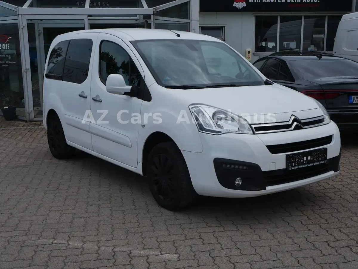 Gebraucht Citroën Berlingo SELECTION 110 PS (80 kW) 2016 Weiß Van / Kleinbus