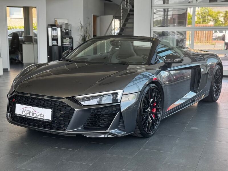 Grau Gebraucht 2019 Audi R8 Spyder Performance Cabrio | 138.890 € (Fairer Preis) - Bild 1/4