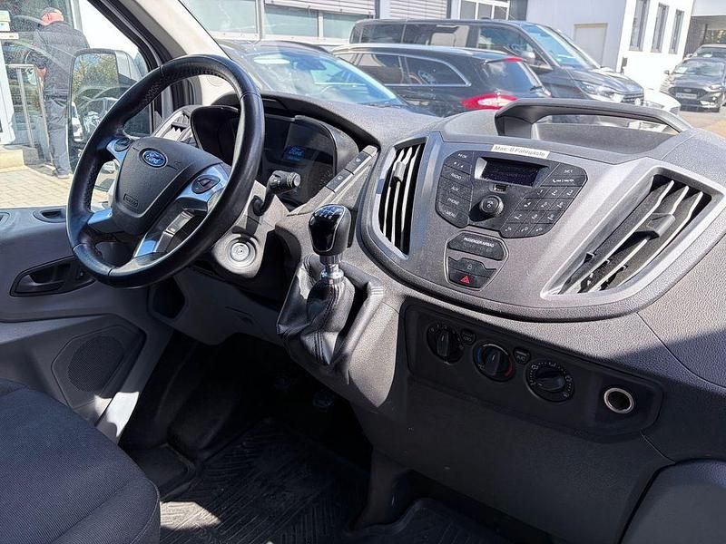 Gebraucht Ford Transit 105 PS (77 kW) 2019 Weiß Van / Kleinbus