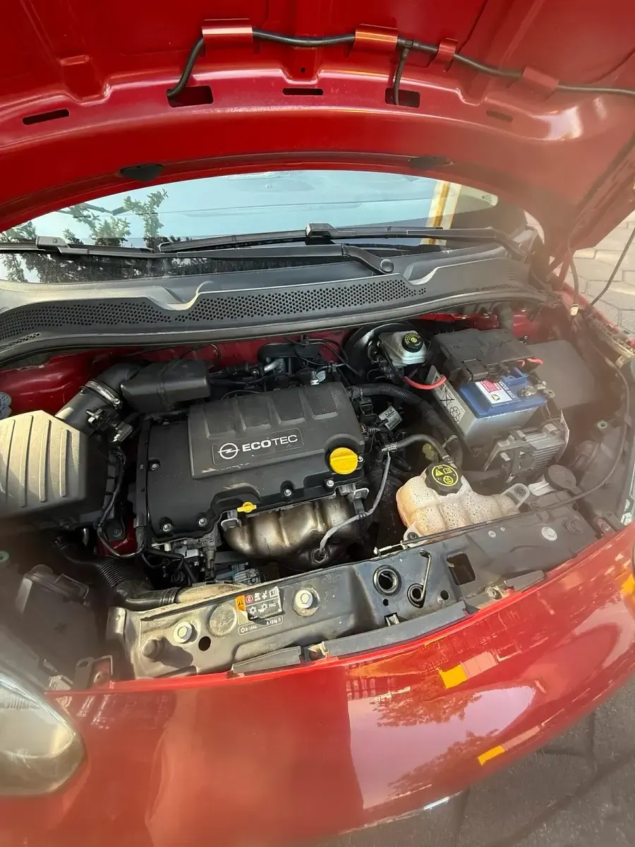 Gebraucht Opel Adam 87 PS (63 kW) 2013 Rot Kleinwagen