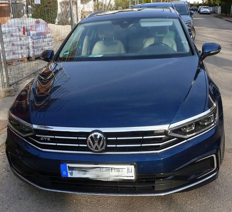 Gebraucht VW Passat GTE 218 PS (160 kW) 2020 Blau Kombi