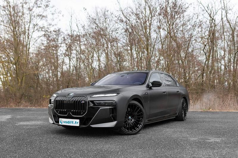 Gebraucht BMW M760e 571 PS (419 kW) 2024 Limousine