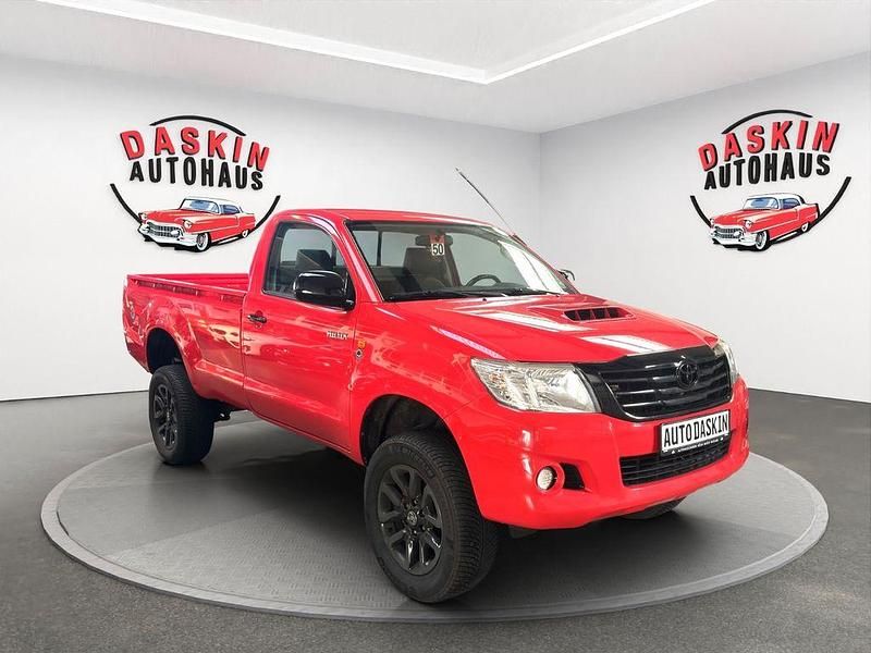 Gebraucht Toyota HiLux 144 PS (105 kW) 2014 Rot Pickup