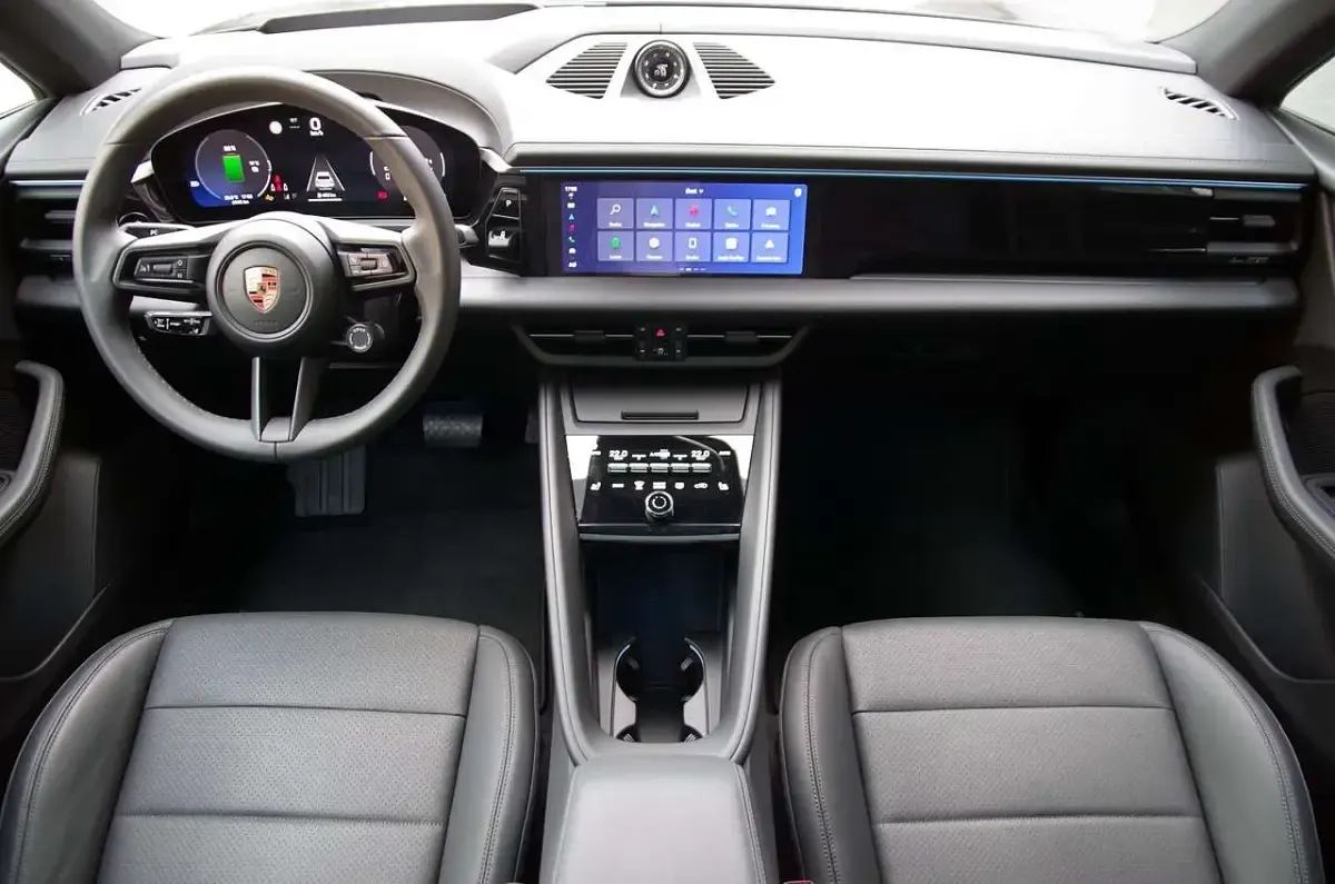 Gebraucht Porsche Macan 300 kW (408 PS) 2025 Schwarz SUV